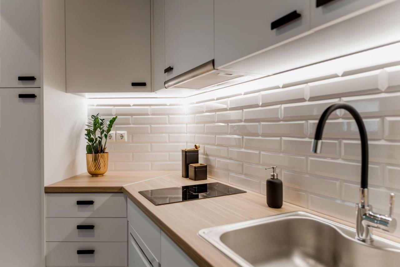 Zanzi By Stylish Stays Athena Bagian luar foto